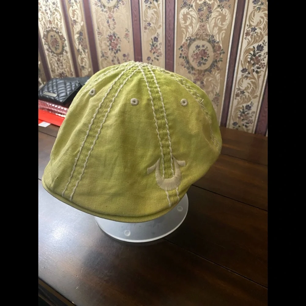 True Religion Rare Driving Hat Size OS.